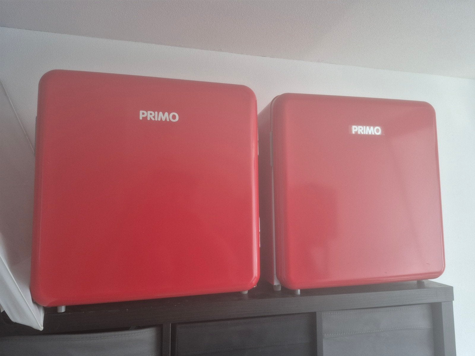 Compacte rode Primo koelkast, Ophalen, Gebruikt, Minder dan 75 liter, Minder dan 45 cm