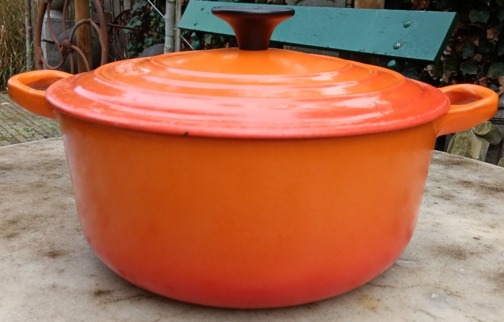 LE CREUSET vintage oranje gietijzer pan met deksel Ø20 (G371, Geschikt voor inductie, Le Creuset, Ophalen of Verzenden, Zo goed als nieuw