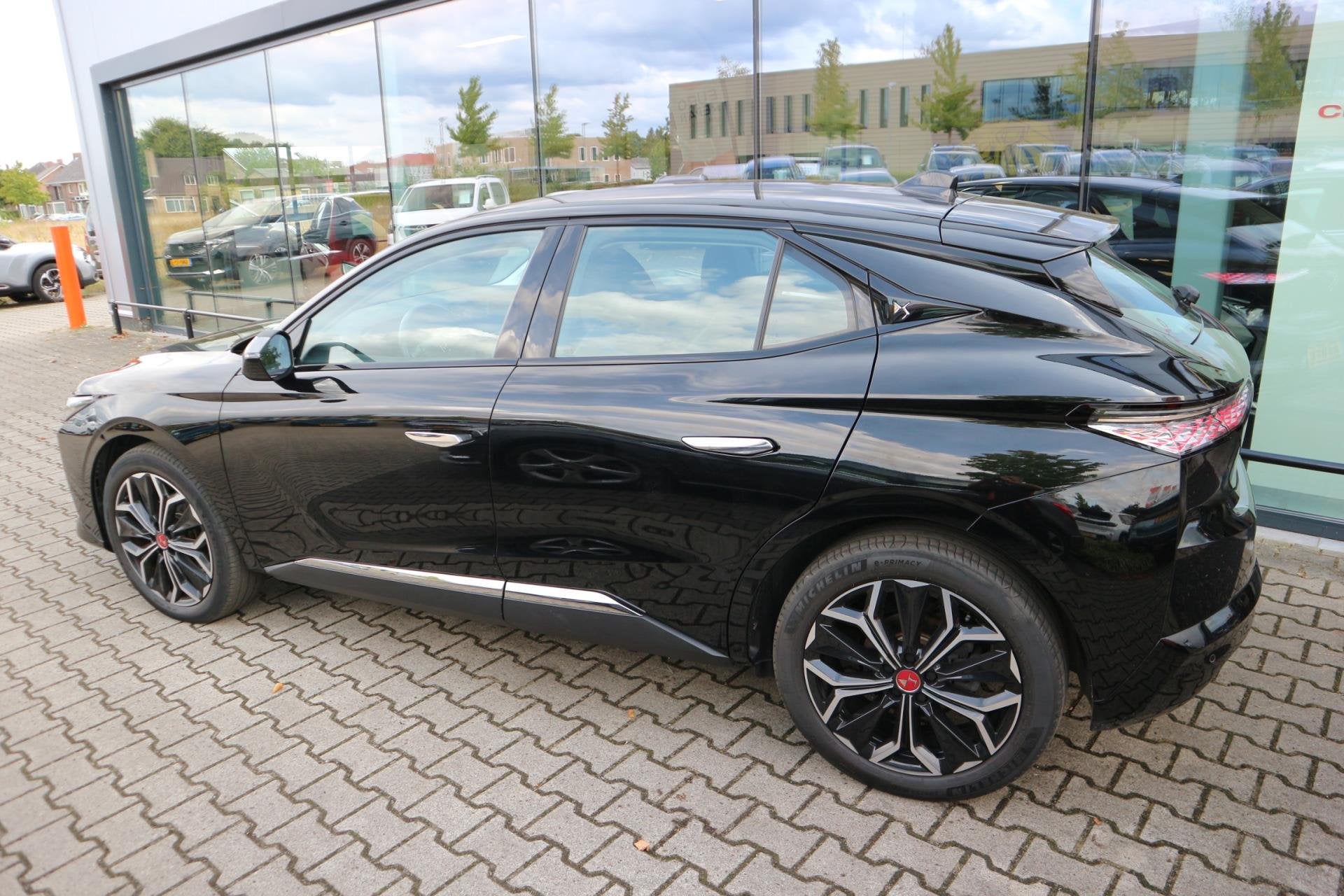 DS 4 1.2 PureTech Performance Line AUTOMAAT NAVI CAMERA 19IN, Gebruikt, 1199 cc, Zwart, Bedrijf
