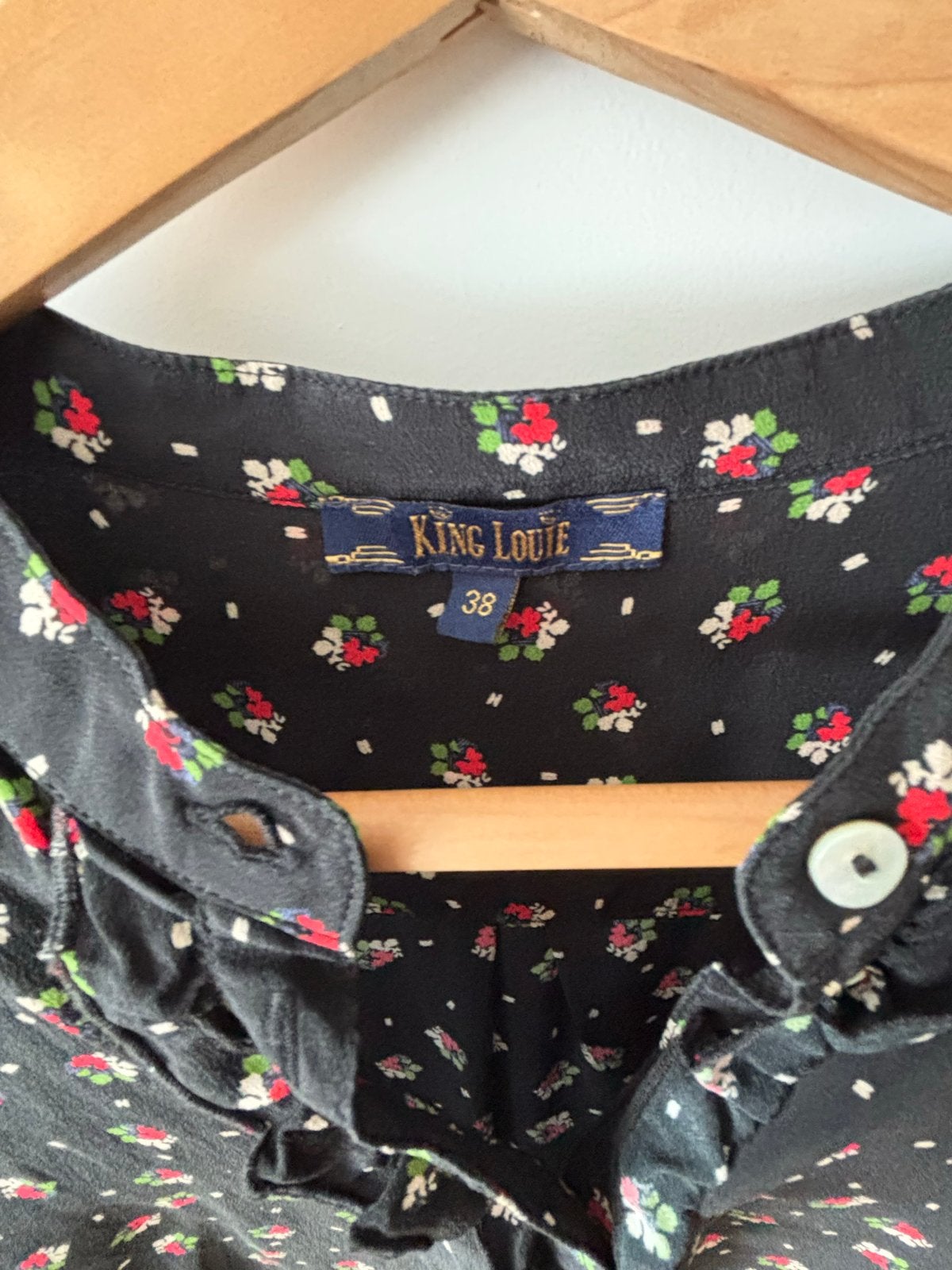 King Louie blouse met bloemenprint - Maat 38, Kleding | Dames, Ophalen of Verzenden, Zo goed als nieuw, Maat 38/40 (M), Zwart