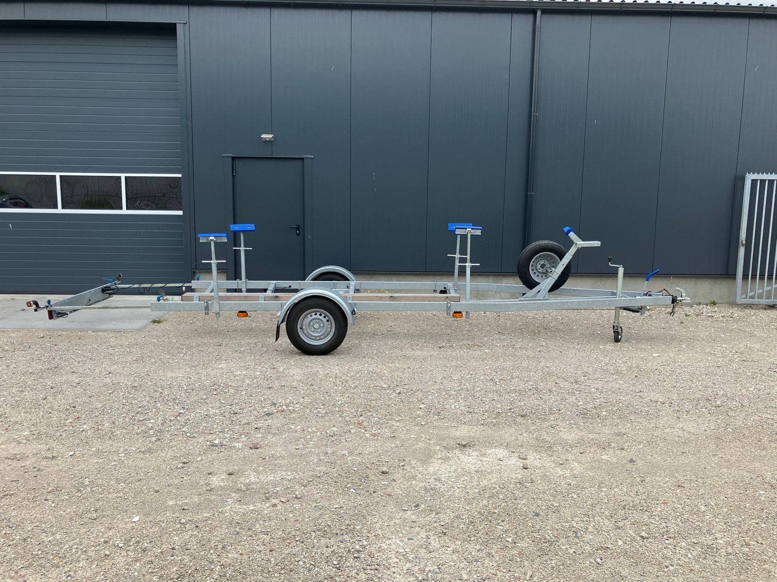 Vlemmix Kielboottrailer 1350 kg - Zo goed als nieuw, Watersport en Boten, Boottrailers, Ophalen, 1500 tot 3000 kg, Minder dan 6 meter