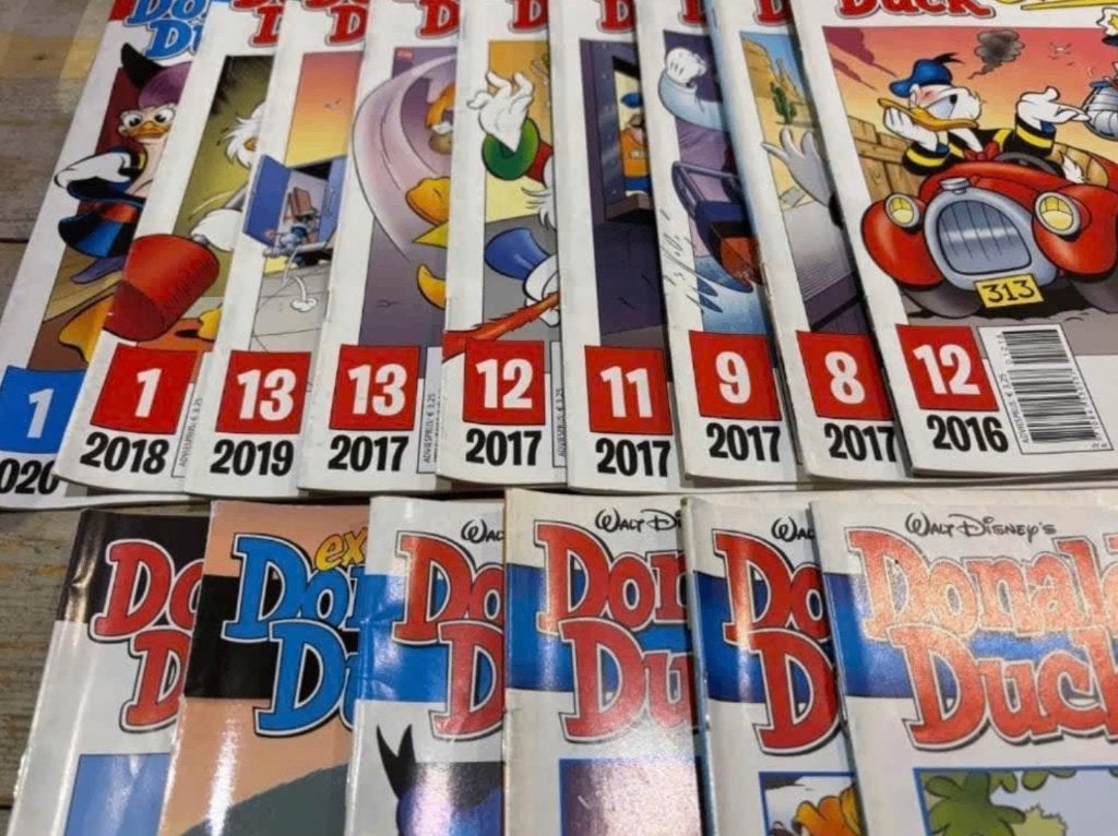 Heel veel Donald Duck strips - diverse jaargangen, Meerdere stripboeken, Ophalen of Verzenden, Gelezen