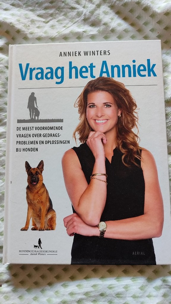 Vraag het Anniek, Ophalen of Verzenden, Zo goed als nieuw, Honden
