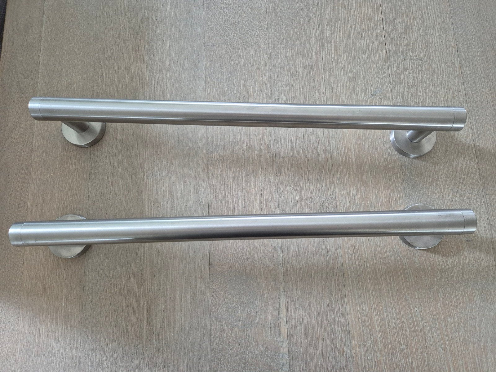 Set van 2 RVS wandgrepen - 45 cm lang, goede kwaliteit, Doe-het-zelf en Verbouw, Ophalen, Zo goed als nieuw, Rvs, Overige typen