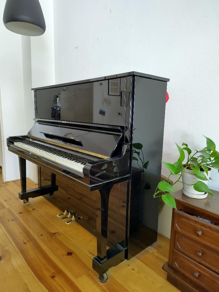 Piano - Yamaha U3 zwart hoogglans met sostenuto pedaal, Ophalen, Gebruikt, Zwart, Piano
