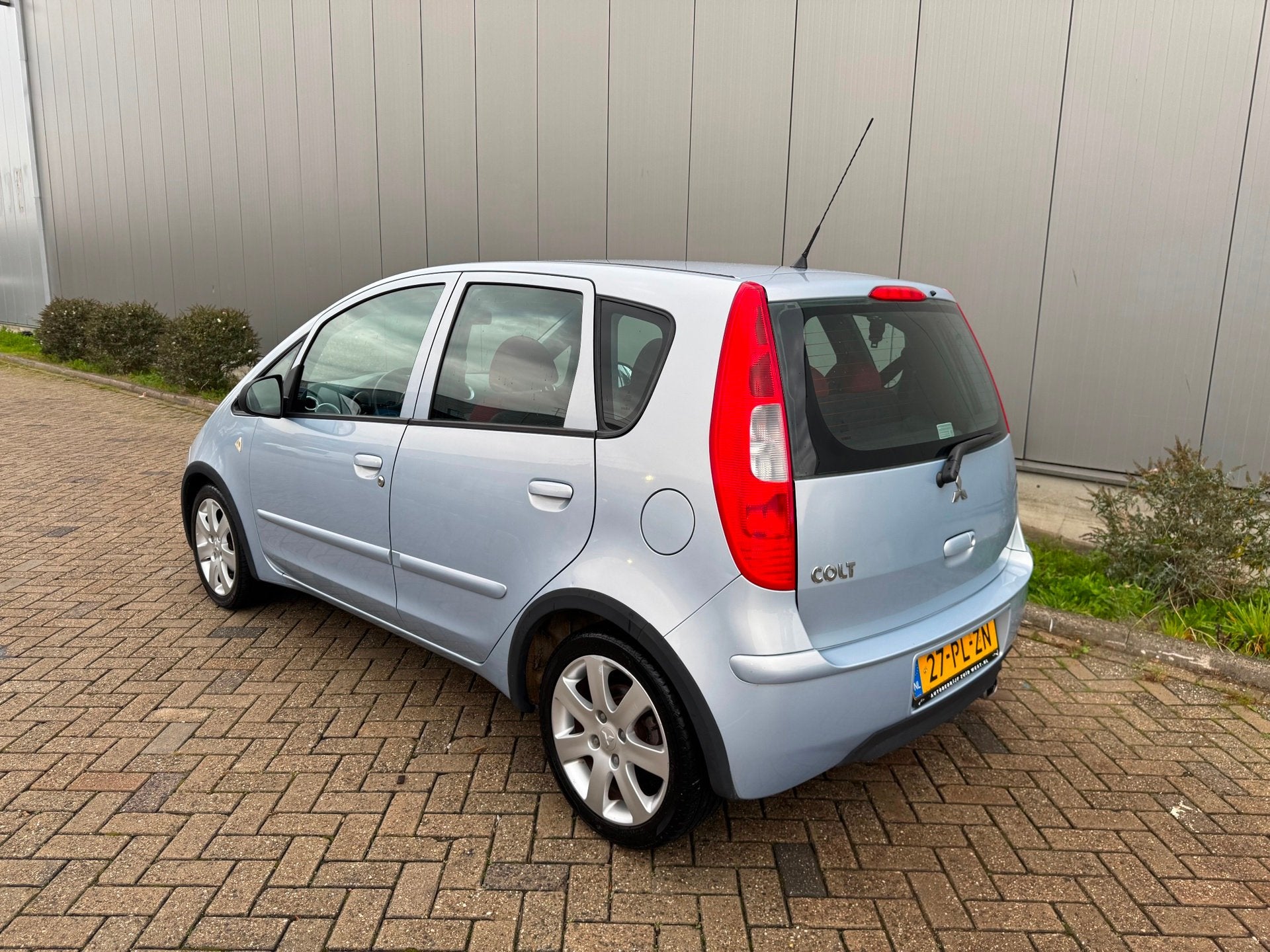 Mitsubishi Colt 1.5 Instyle Automaat Airco Isofix Lmv Nap, Auto's, 970 kg, 4 cilinders, Blauw, Colt