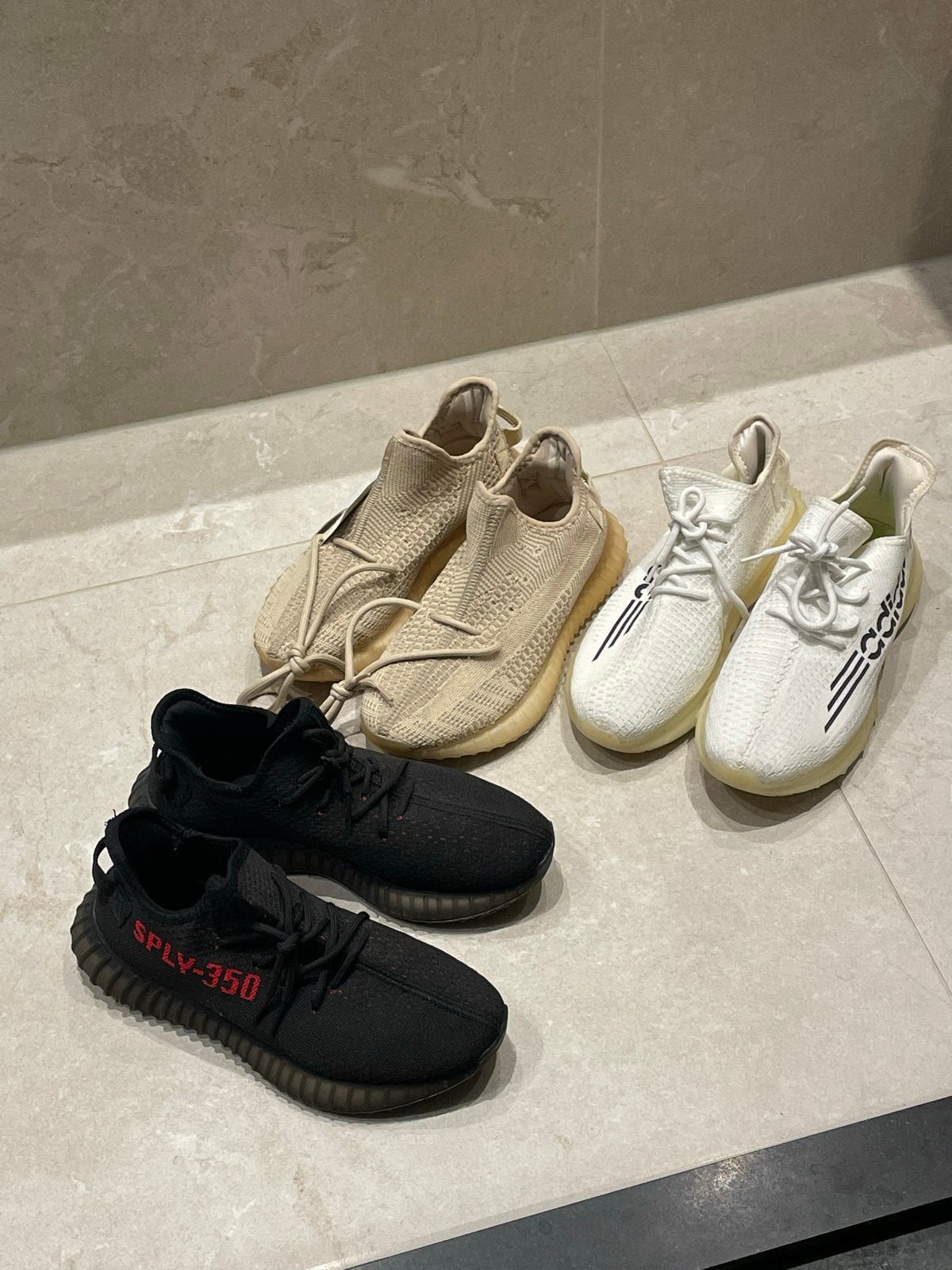 Adidas Yeezy Boost 350 V2 & Adidas Sneakers, Ophalen, Zo goed als nieuw, Overige kleuren, Sneakers of Gympen