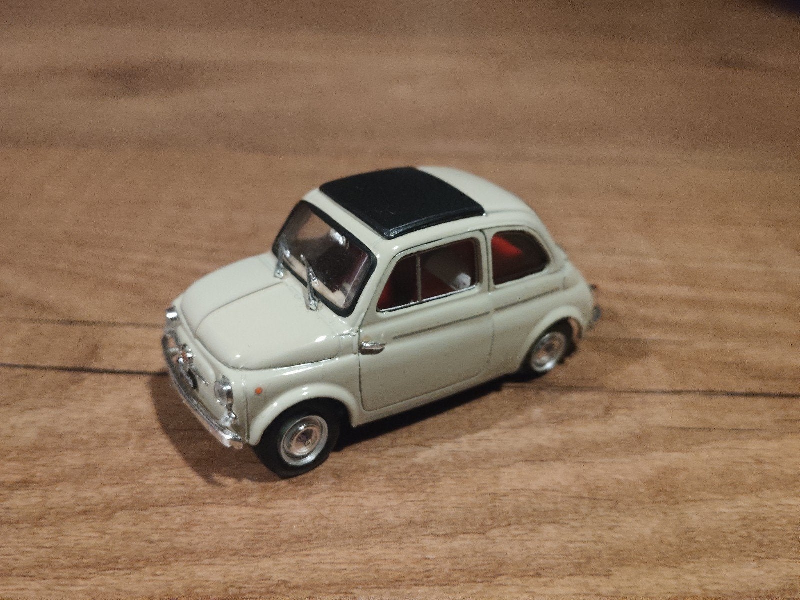 Brumm Fiat 500 1:43, Ophalen of Verzenden, Zo goed als nieuw, Auto, Overige merken