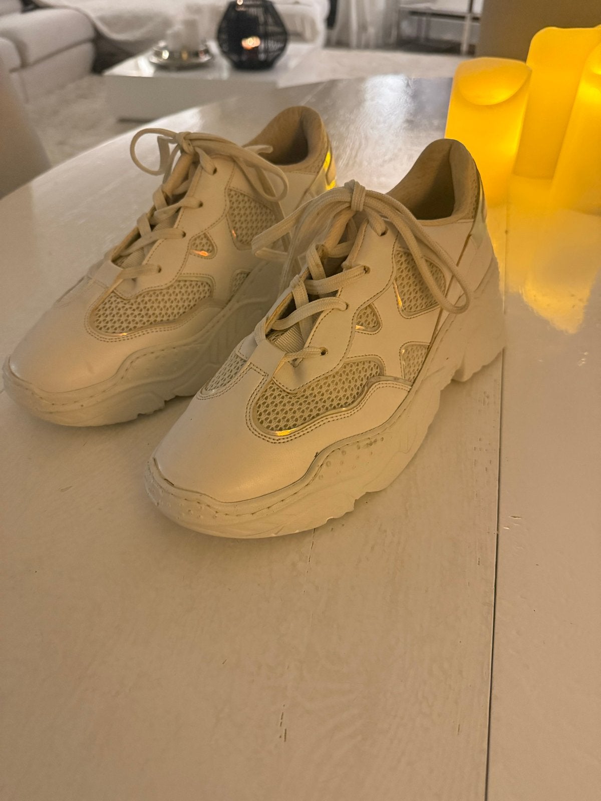 Witte sneakers met dikke zool - Maat 40 41, Ophalen, Bruin, Sneakers of Gympen, Zo goed als nieuw