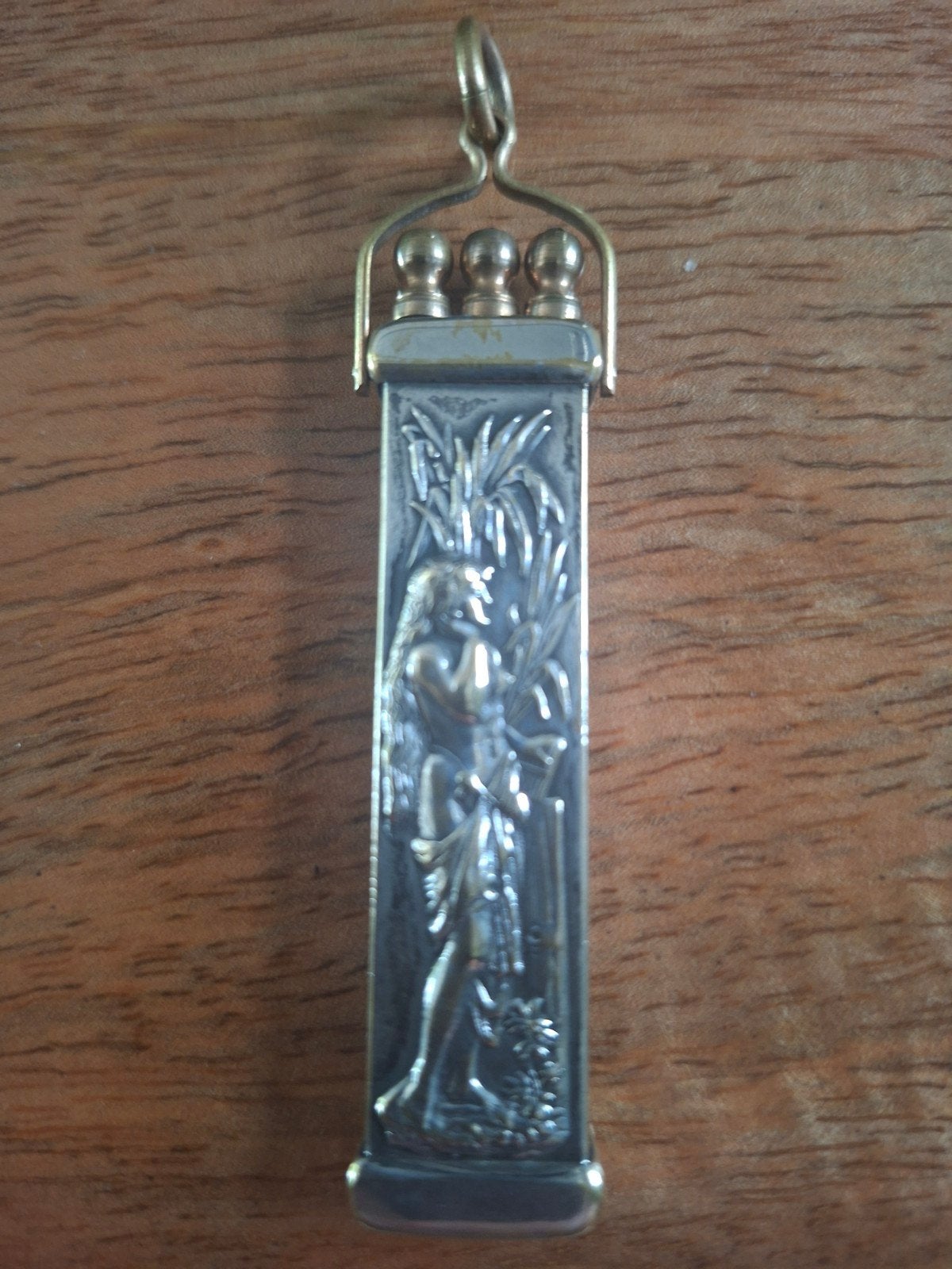 Chatelainehanger met 3 kleuren potlood, Antiek en Kunst, Antiek | Goud en Zilver, Ophalen
