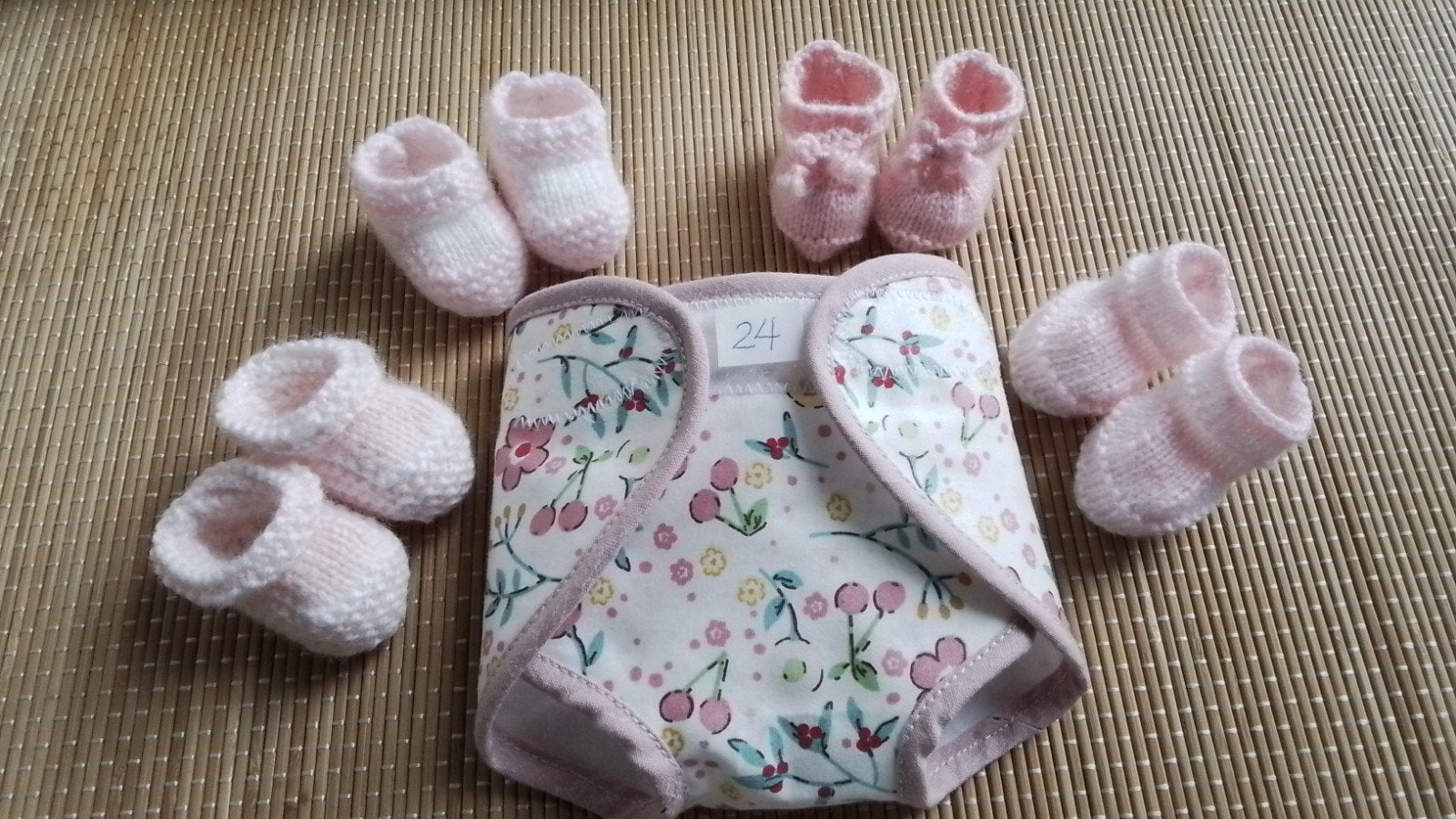 Poppenkleertjes - WASBARE POPPENLUIER en naar keuze SLOFJES, Ophalen of Verzenden, Nieuw, Babypop
