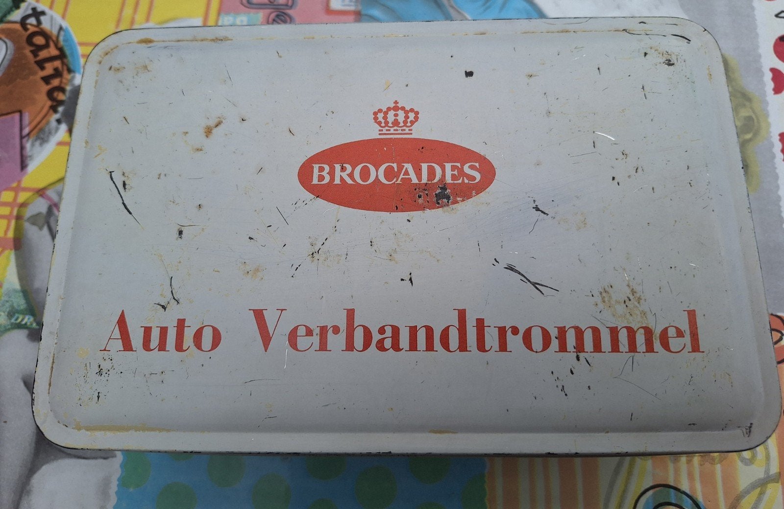 Vintage Brocades Auto Verbandtrommel EHBO Rode Kruis, Antiek en Kunst, Ophalen of Verzenden