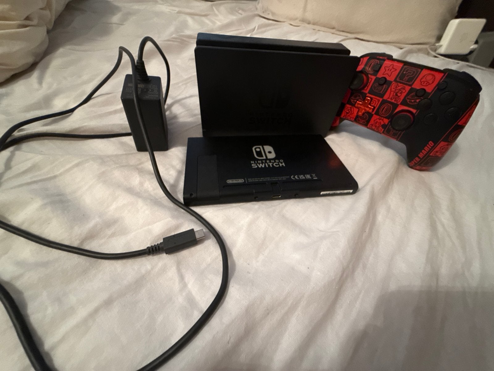 Nintendo Switch met lader en controller, werkt perfect, Met games, Ophalen of Verzenden, Zo goed als nieuw, Switch Original
