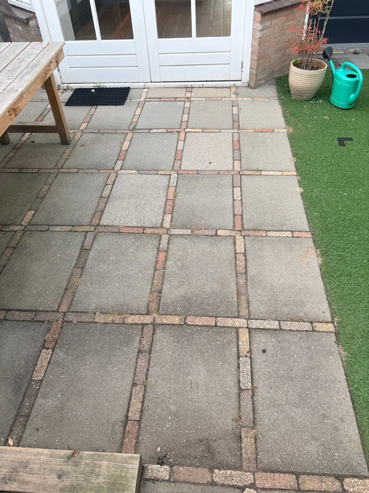 Beton tegels en getrommelde waaltjes gratis af te halen, Ophalen, Gebruikt, Beton, Terrastegels