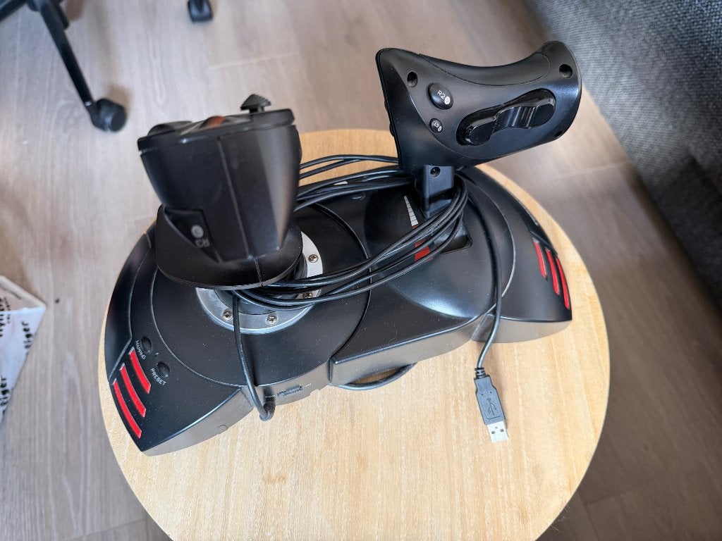 Thrustmaster Hotas X - T-flight, Computers en Software, Ophalen of Verzenden, Gebruikt, Thustmaster
