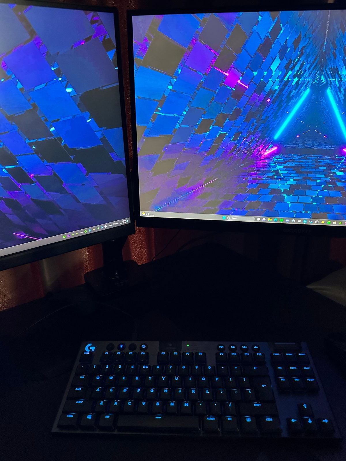 Logitech G915 TKL Gaming Toetsenbord - Draadloos Qwerty, Computers en Software, Toetsenborden, Draadloze ontvanger, Ophalen of Verzenden