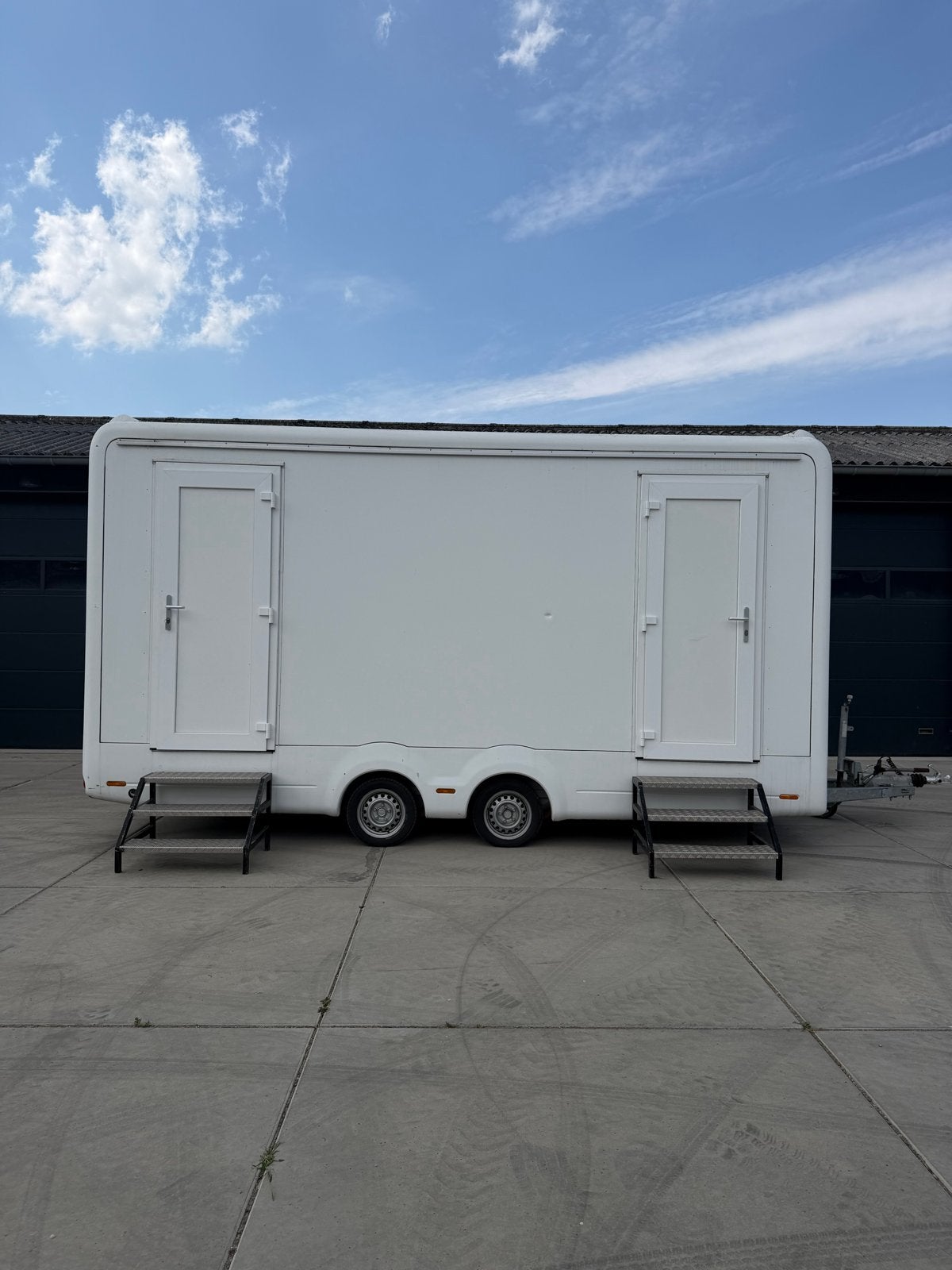 2x Toiletwagen Exclusieve wc wagen van STX. 2 stuks te koop, Auto diversen, Ophalen, Zo goed als nieuw