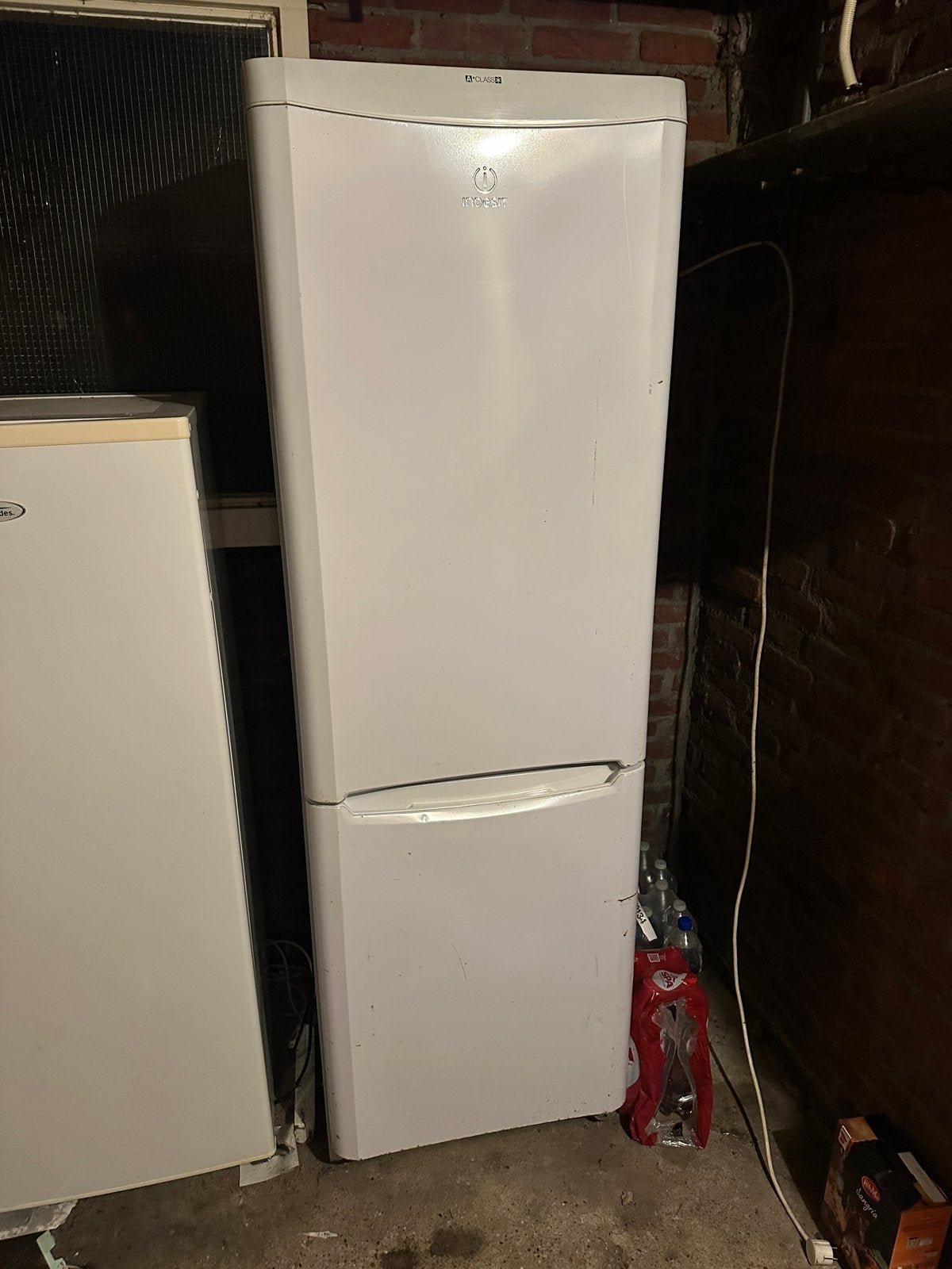 Indesit Koelkast met Vriezer - Goede Staat, Ophalen, 150 tot 200 liter, Gebruikt, Met aparte vriezer