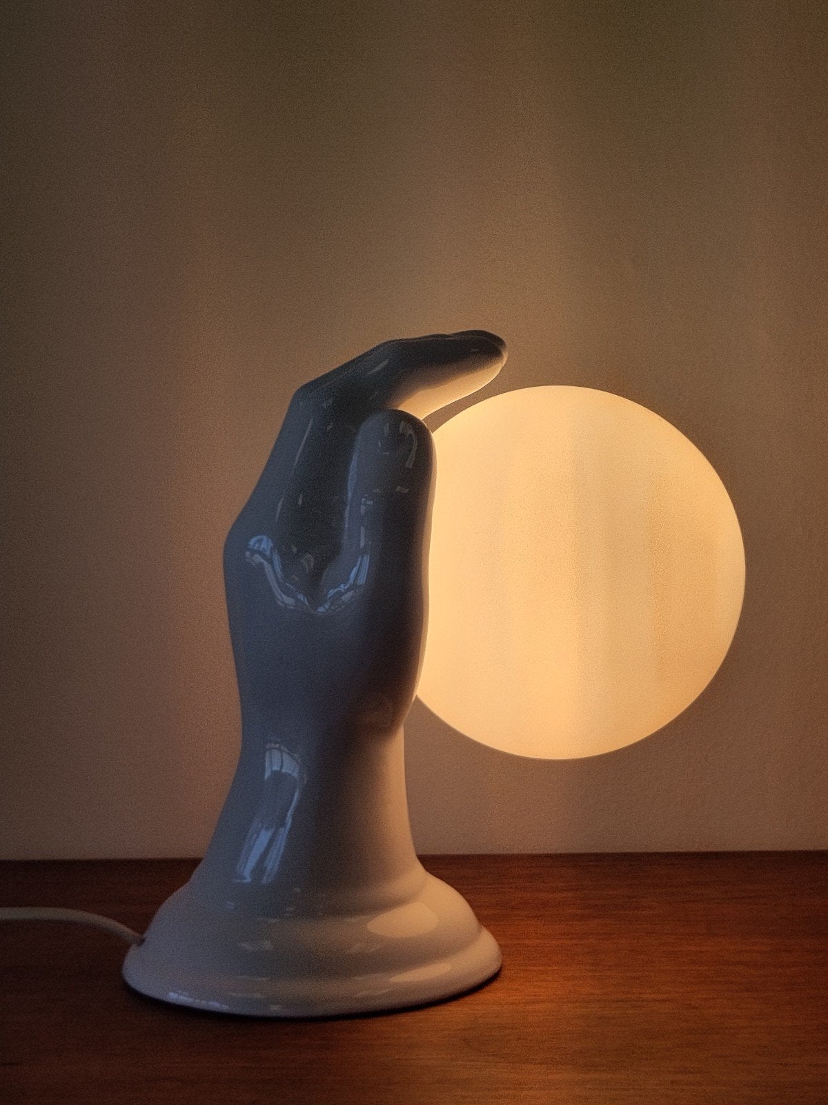 Vintage lamp keramiek wandlamp hand met glazen bol bollamp, Met schakelaar, Wit, Gebruikt, .