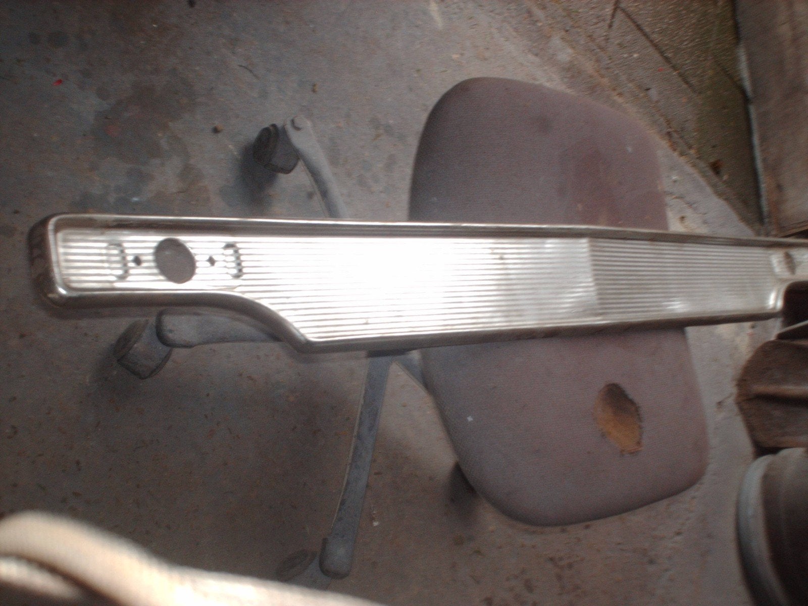 Front lijst van een  Simca 1000., Ophalen of Verzenden