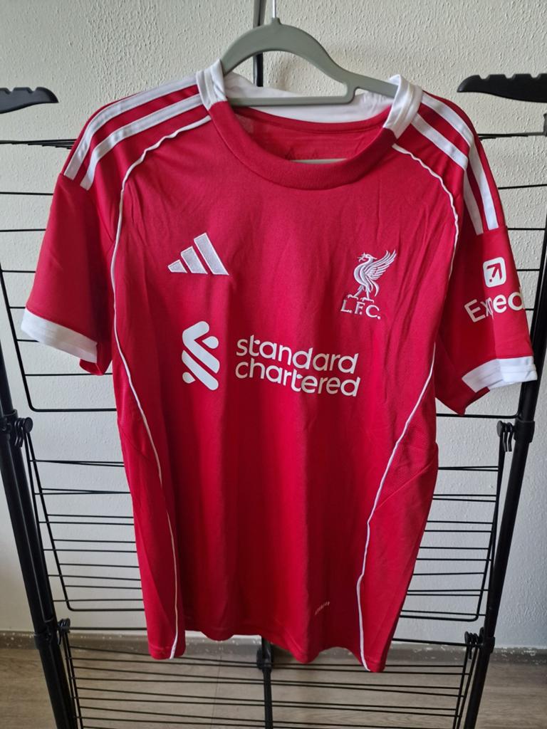 Liverpool 25/26 thuisshirt, Maat M, Ophalen of Verzenden, Nieuw, Shirt