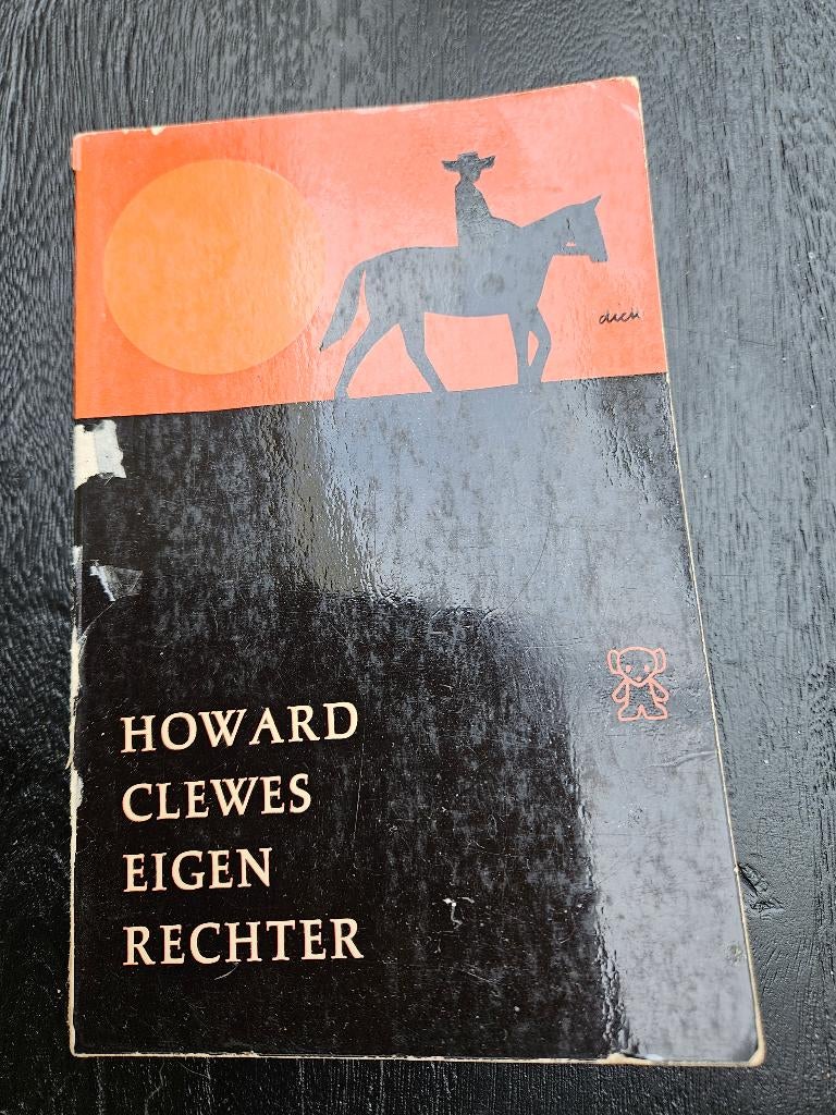 Howard Clewes - eigen rechter, Ophalen of Verzenden, Gelezen
