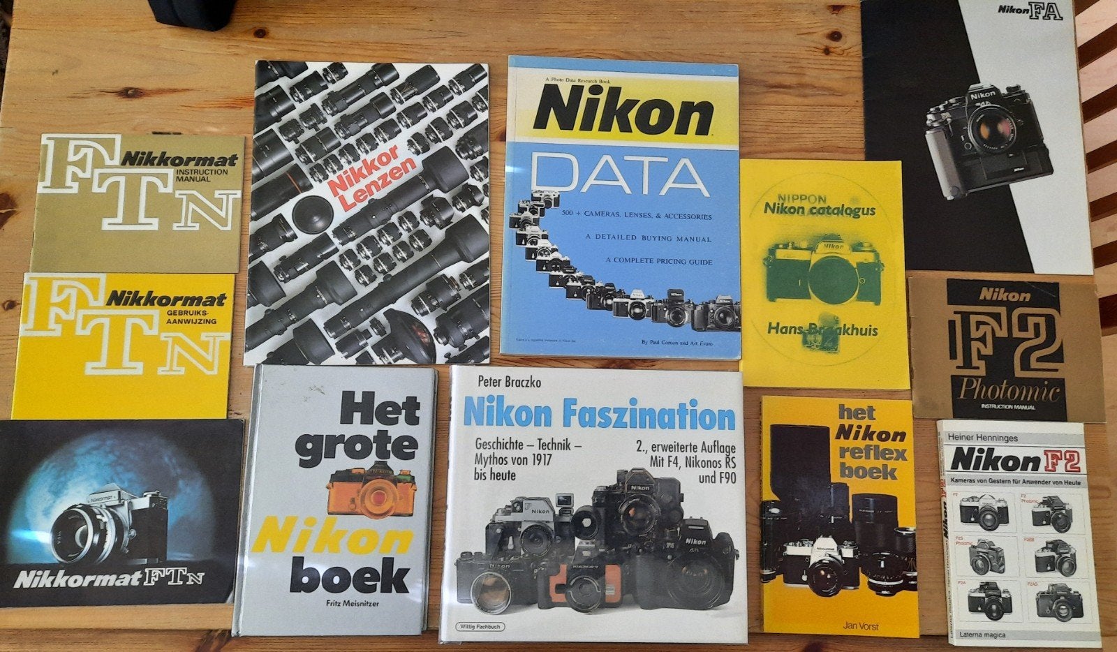 NIKON, historie en catalogi, Nikon, Ophalen of Verzenden, Gebruikt