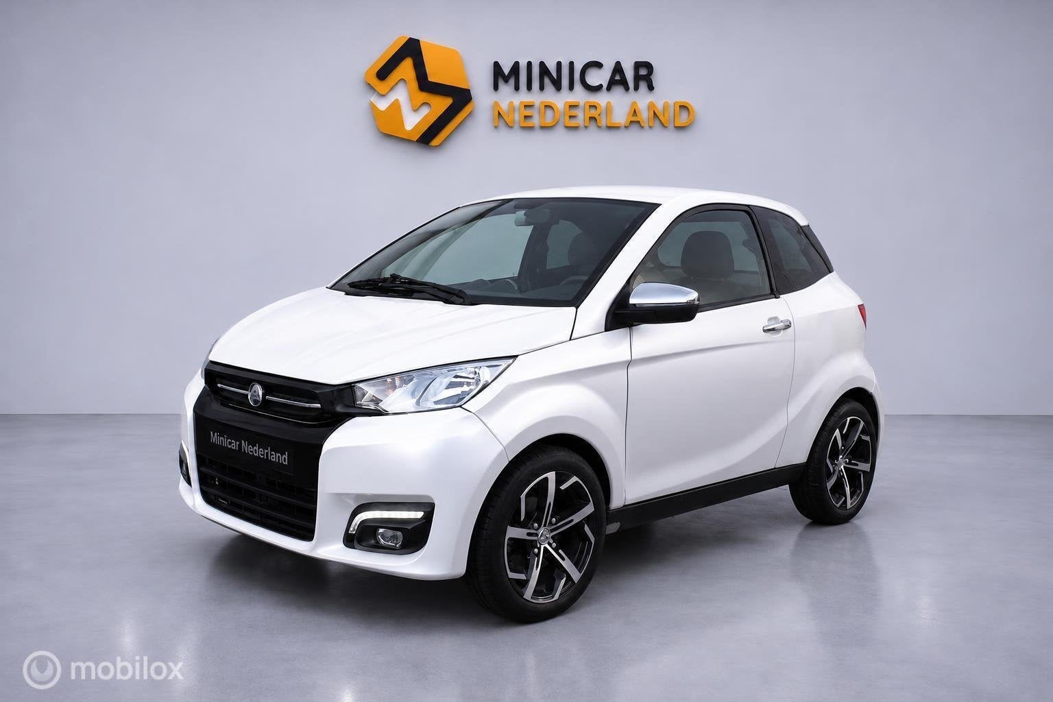 Aixam E Coupé Premium 2022 Webasto 9" scherm 1 jaar garanti