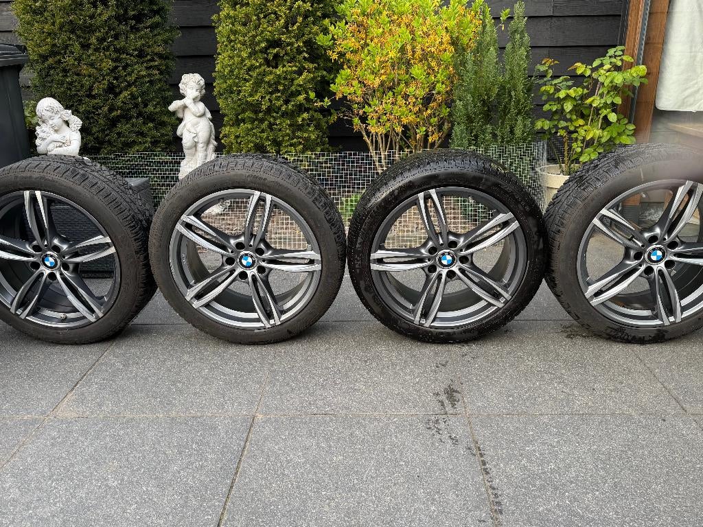 Set winterbanden 18 inch met sensor, Auto-onderdelen, Banden en Velgen, Ophalen, 18 inch, Gebruikt, Banden en Velgen