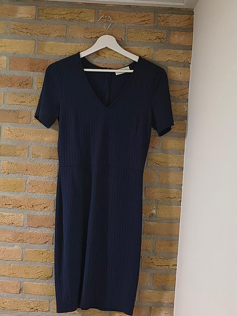 Modström jurk, maat M, Kleding | Dames, Jurken, Gedragen, Maat 38/40 (M), Blauw, Boven de knie, Ophalen of Verzenden