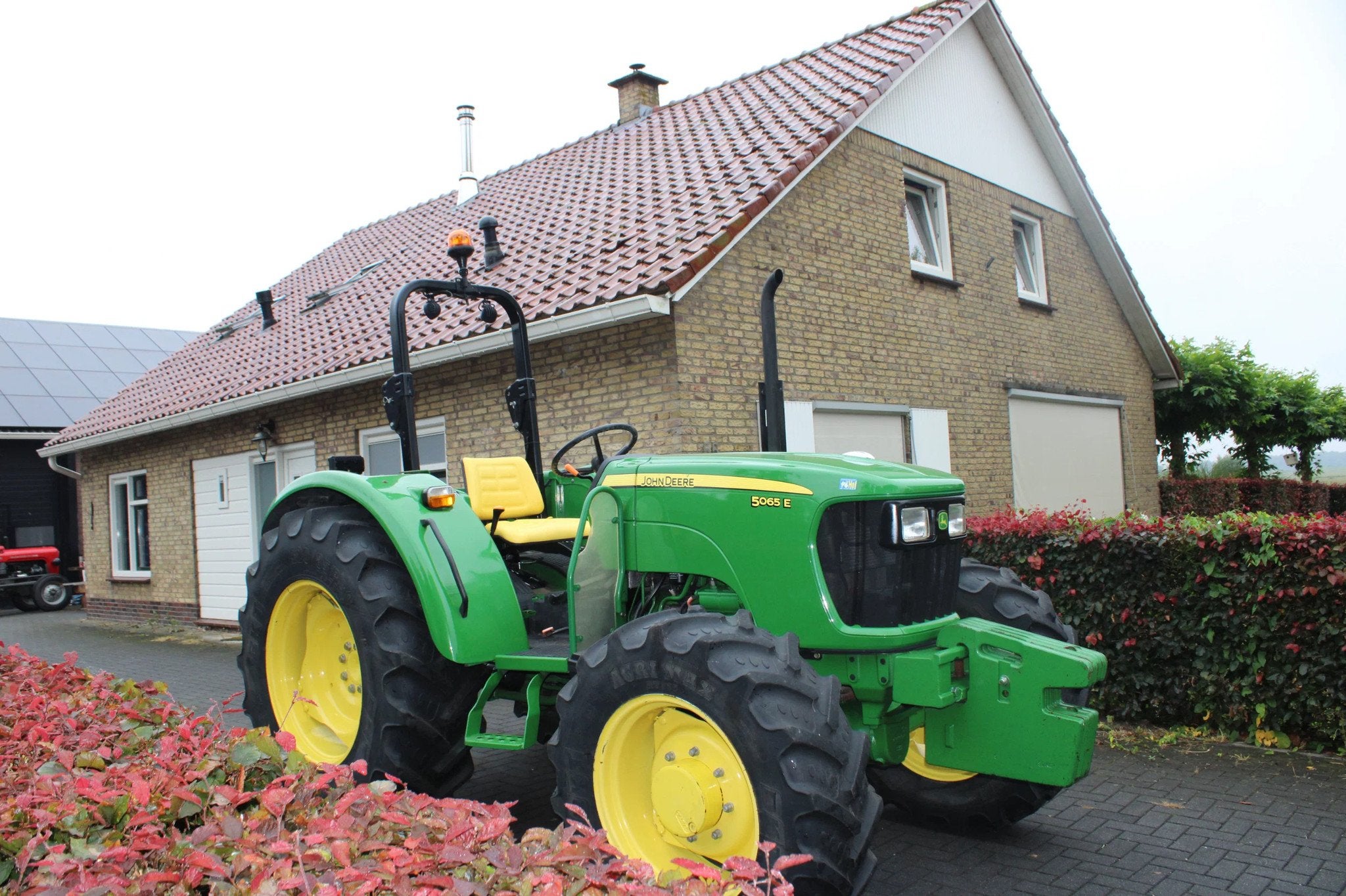 John Deere 5065E 4wd (bj 2014), Zakelijke goederen, Agrarisch | Tractoren, Gebruikt, Tot 80 Pk, John Deere, 2500 tot 5000