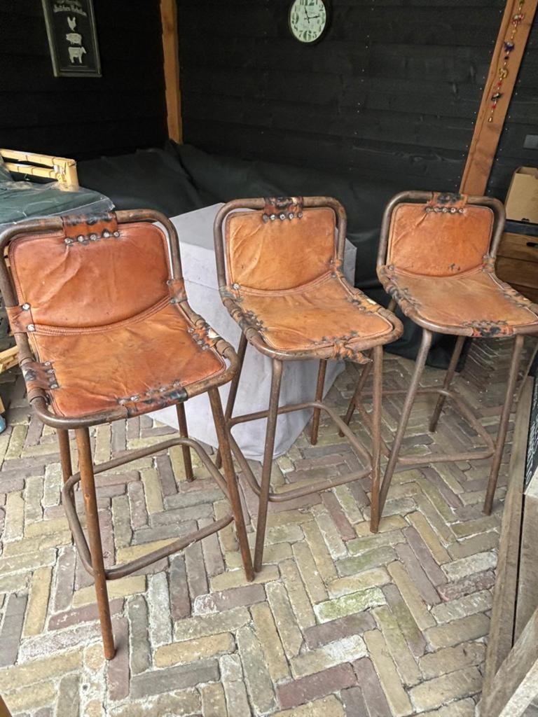 Barkrukken vintage, Huis en Inrichting, Barkrukken, Ophalen, Gebruikt, 60 tot 90 cm, Leer