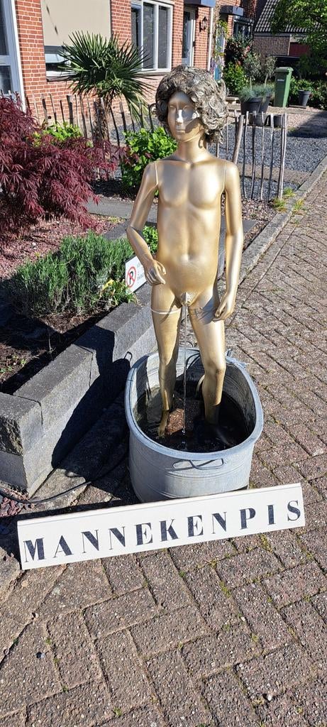 Unieke Goudkleurige Manneken Pis Fontein voor Tuin/Decoratie, Ophalen of Verzenden, Gebruikt, Kunststof, Fontein