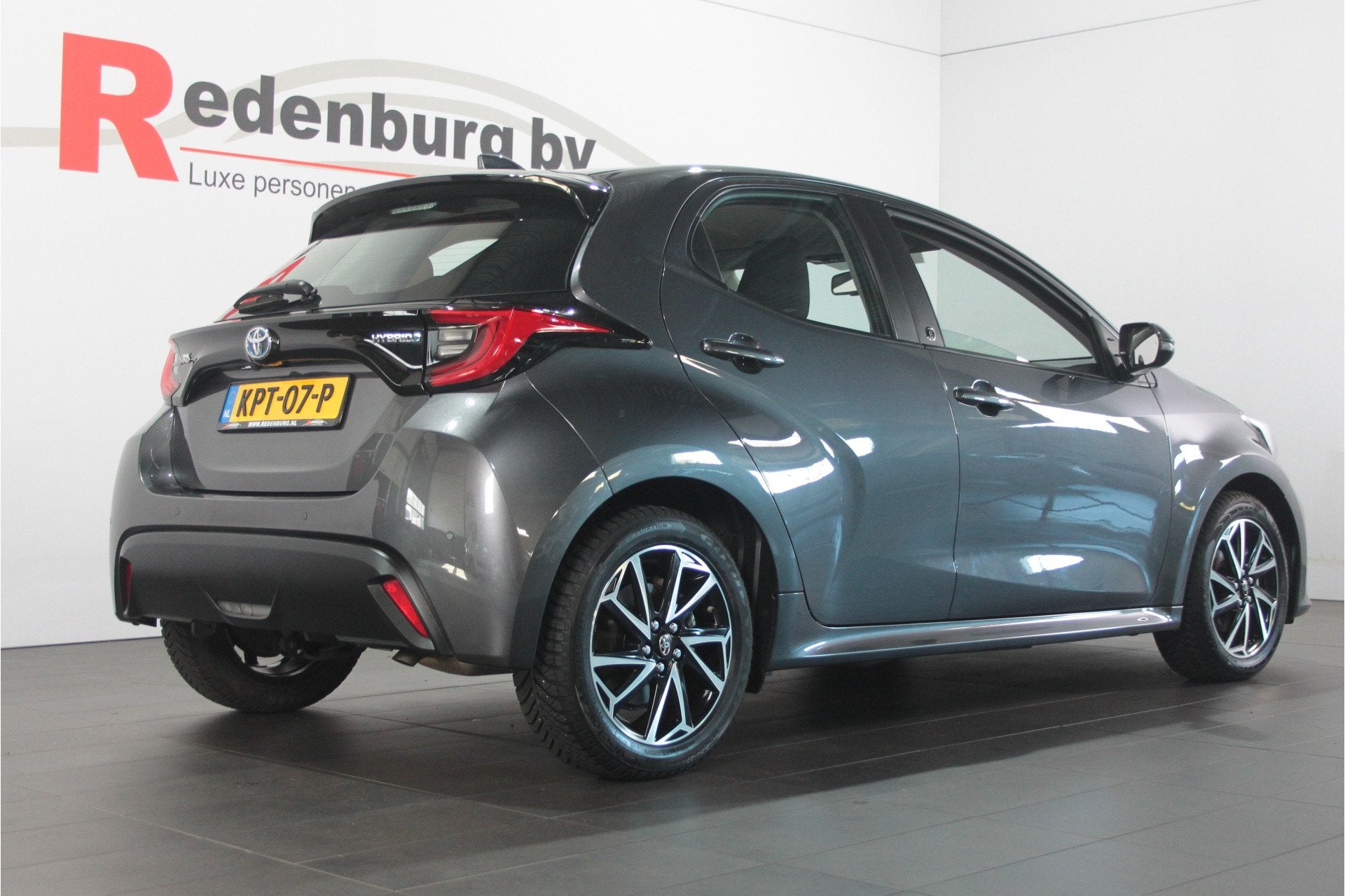 Toyota Yaris 1.5 Hybrid 115 Business - CarPlay / Camera / St, Auto's, 450 kg, Gebruikt, Euro 6, 450 kg
