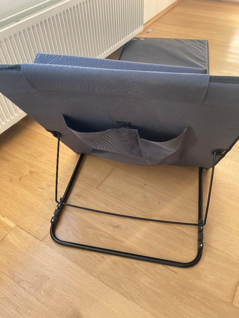 Inklapbaar lig-/zonnematras in draagzak, Caravans en Kamperen, Kampeermeubelen, Ophalen, Zo goed als nieuw, Campingstoel