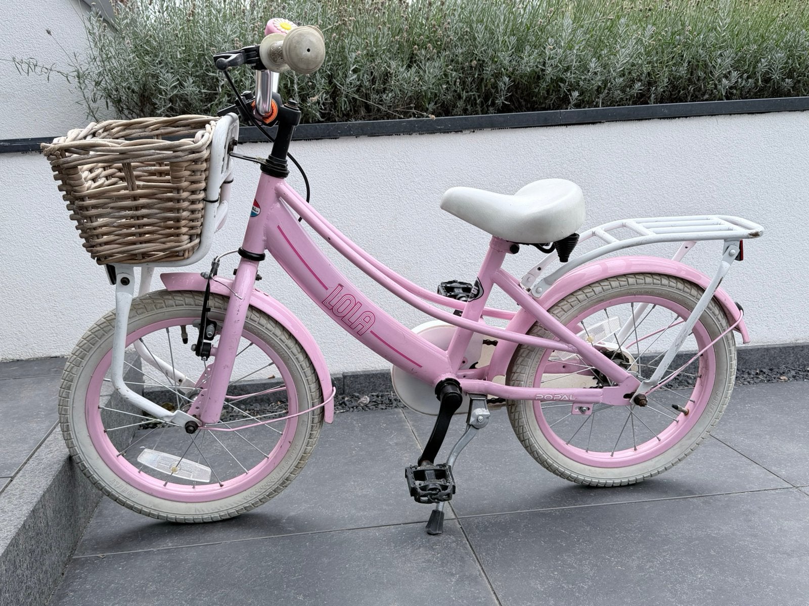 Roze kinderfiets Lola 16 inch met mandje en bagagedrager, Fietsen en Brommers, Fietsen | Kinderfietsjes, Ophalen, Gebruikt, Velgrem