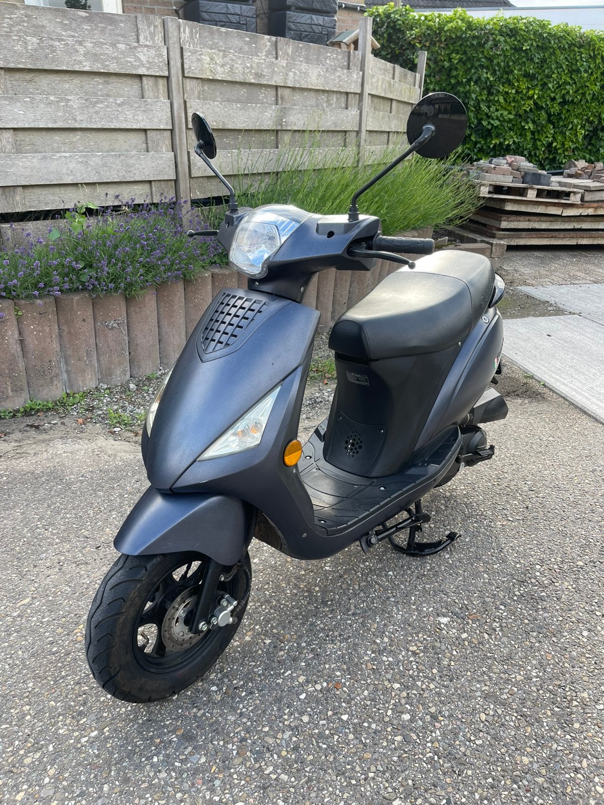 Senzo SP50 2019 brom nette staat, Ophalen, Maximaal 45 km/u, 49 cc, Zo goed als nieuw