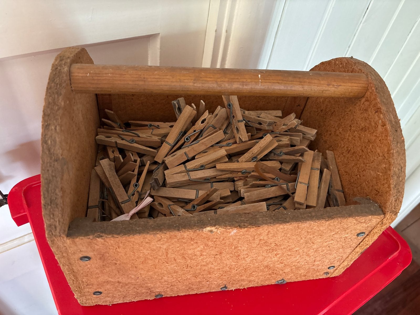Knijpers in handgemaakte houten kist, Antiek en Kunst, Ophalen