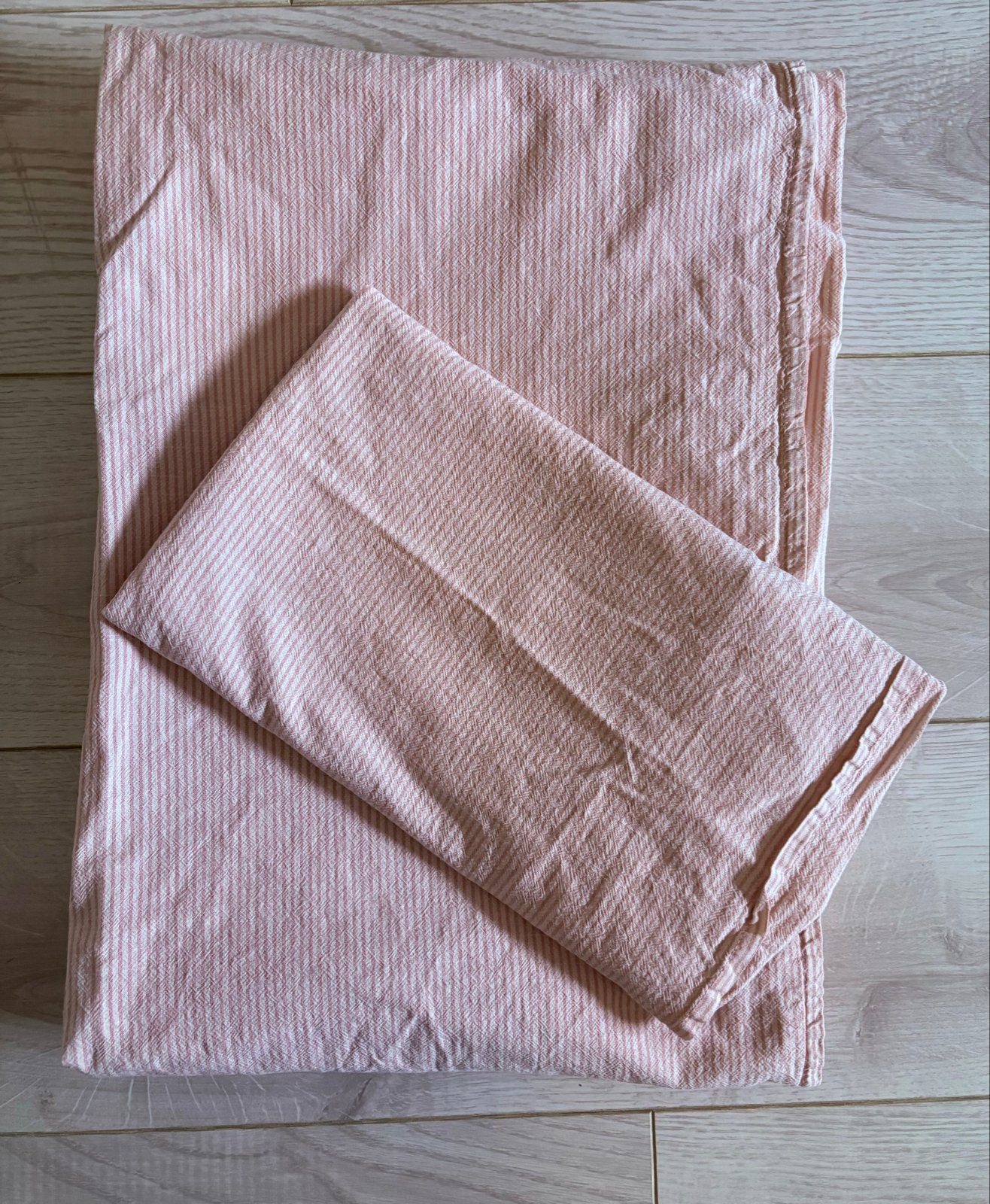Ikea Eenpersoons Dekbedovertrek 140x200, Gebruikt, Jongetje of Meisje, Ophalen of Verzenden, Roze