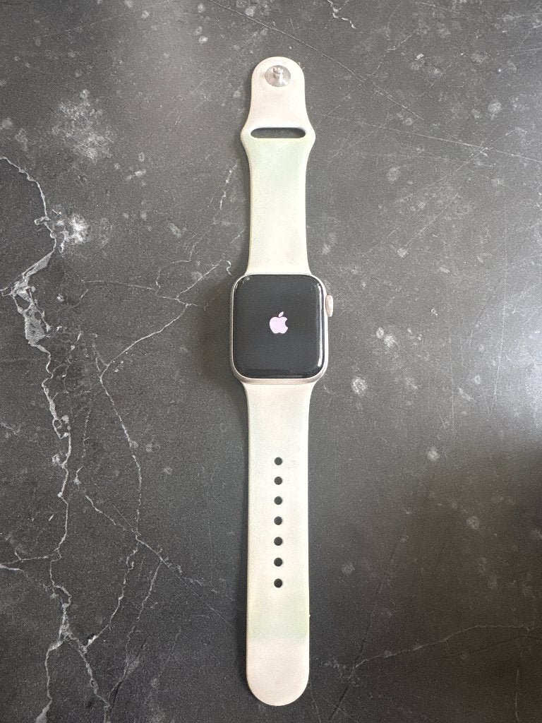 Apple Watch SE 2024 40mm, Sieraden, Tassen en Uiterlijk, Gebruikt, Wit, IOS, Ophalen of Verzenden