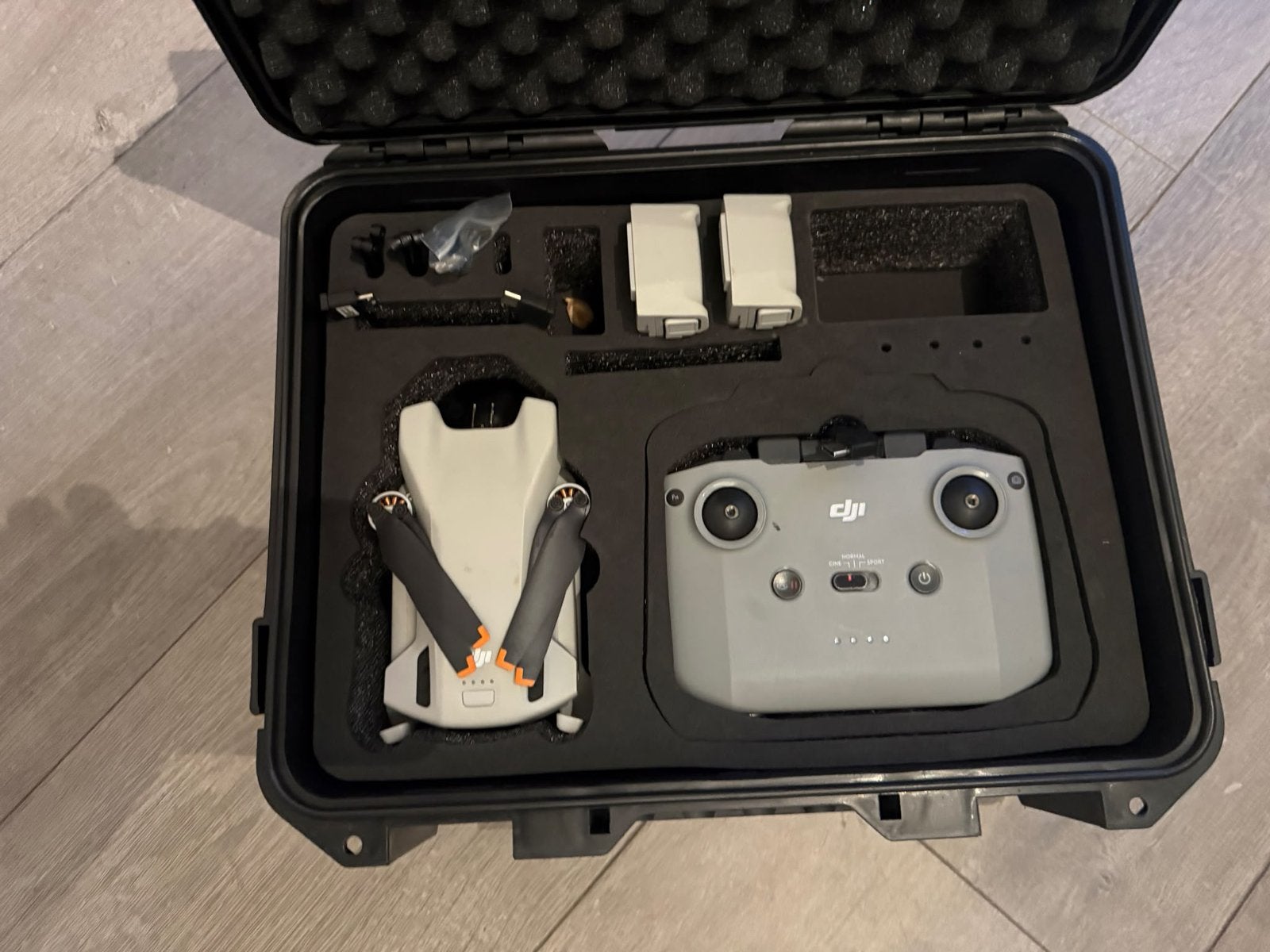 Dji mini 3 drone inc koffer etc, 30 tot 45 minuten, Cameradrone, Ophalen of Verzenden, Zo goed als nieuw
