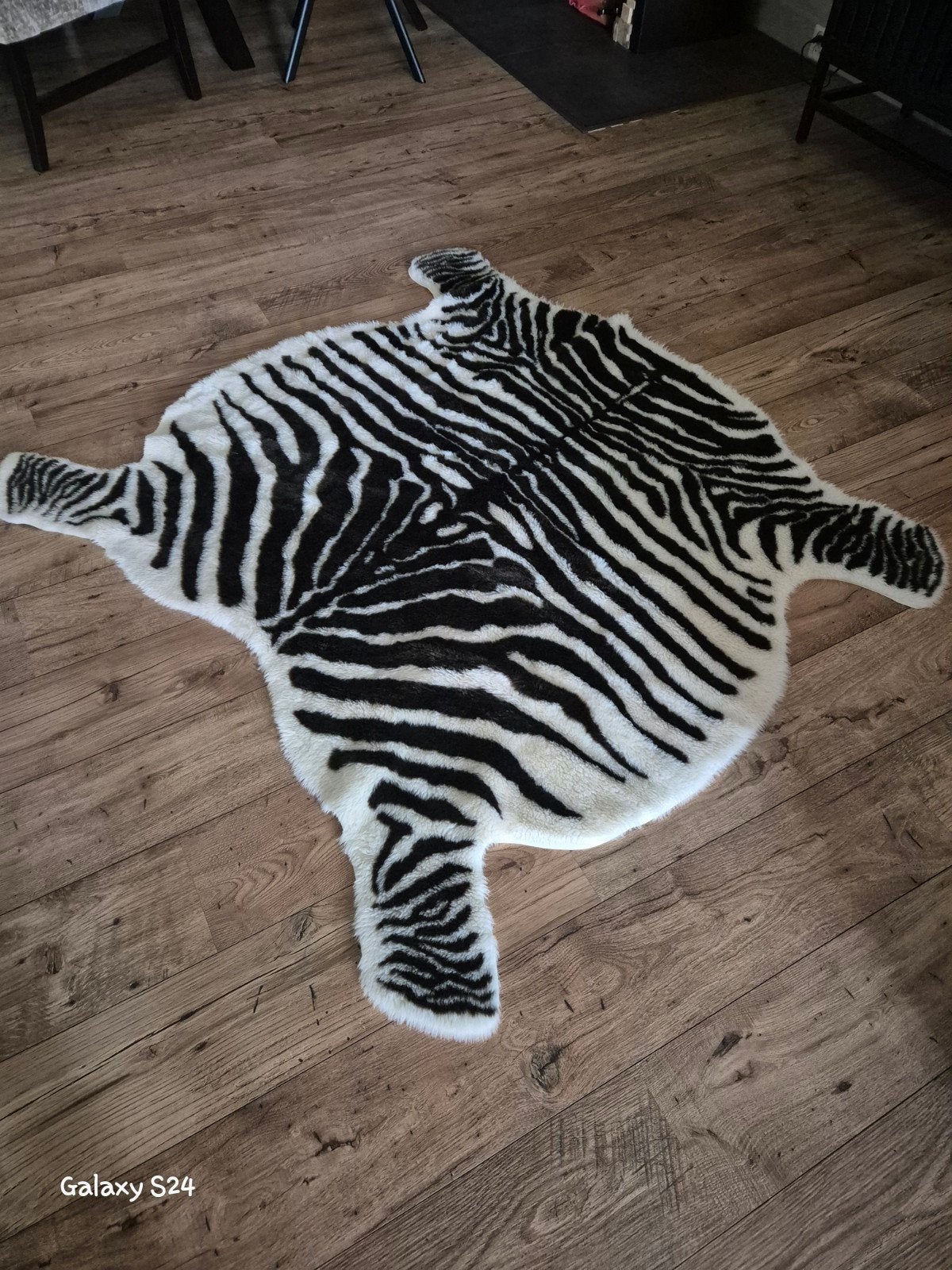 Zebraprint vloerkleed - Zwart/Wit - Zo goed als nieuw, 100 tot 150 cm, Modern, dierprint, opvallend, Ophalen of Verzenden, Zo goed als nieuw