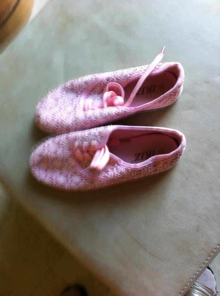 Dames linnen schoentjes roze mt 37 IKIZ, IKIZ, Ophalen of Verzenden, Roze, Sneakers of Gympen