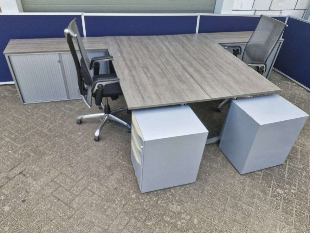 40x Steelcase bureau nieuwe bladen (ook kasten etc te koop), In hoogte verstelbaar, Shopeu@steelcase.com, Ophalen of Verzenden