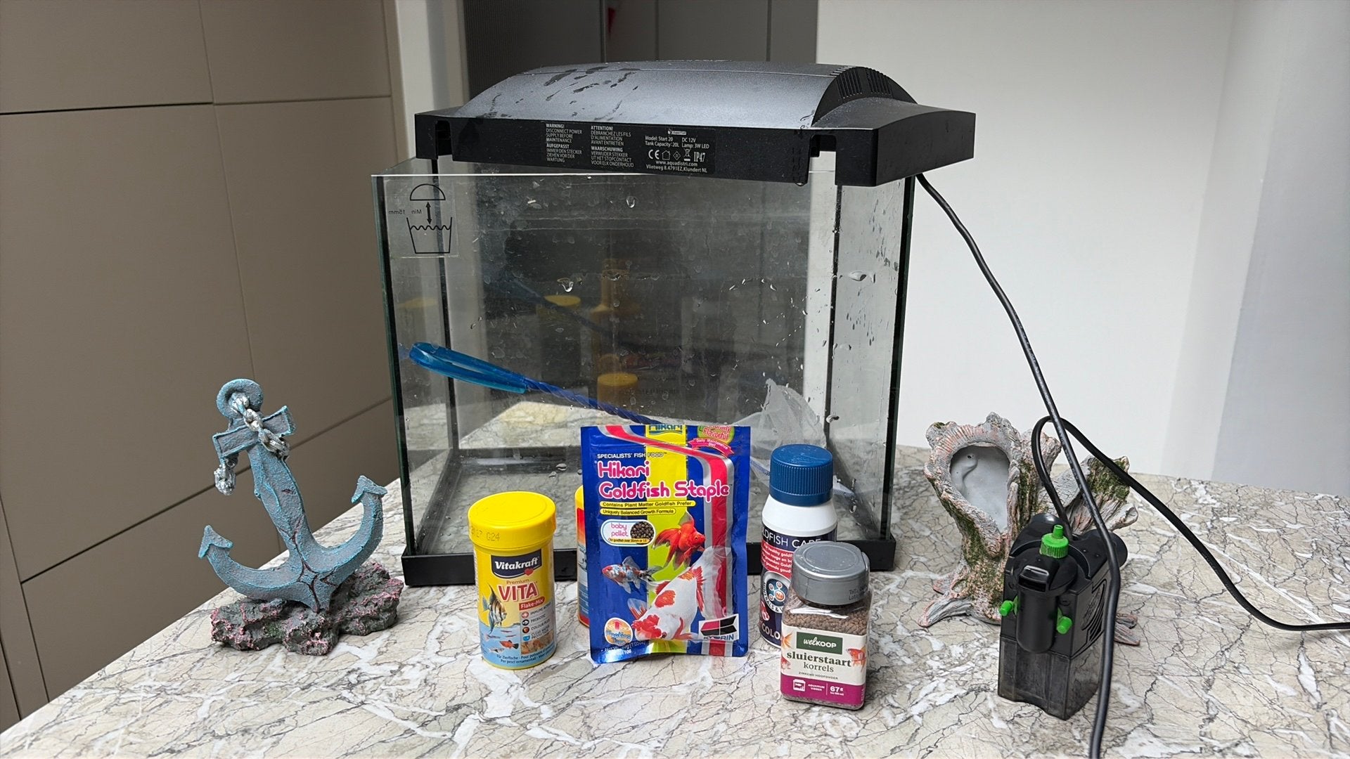 Volledig aquarium plus andere spullen ervoor, Gebruikt, Inclusief planten, Aquariummeubel, Ophalen of Verzenden