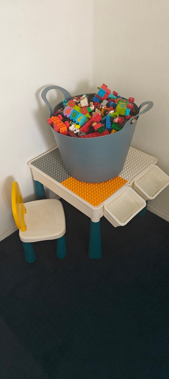 Grote set lego duplo met speeltafel en stoel, Ophalen, Gebruikt, Duplo