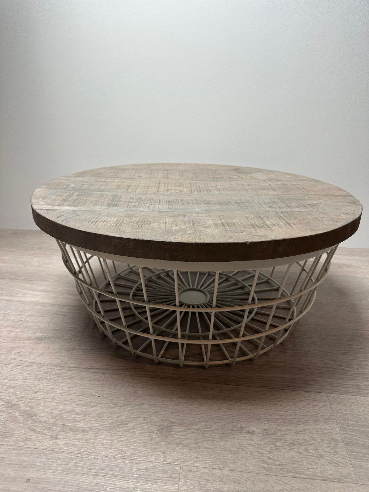 Salontafel rond met houten blad en metalen onderstel, Ophalen of Verzenden