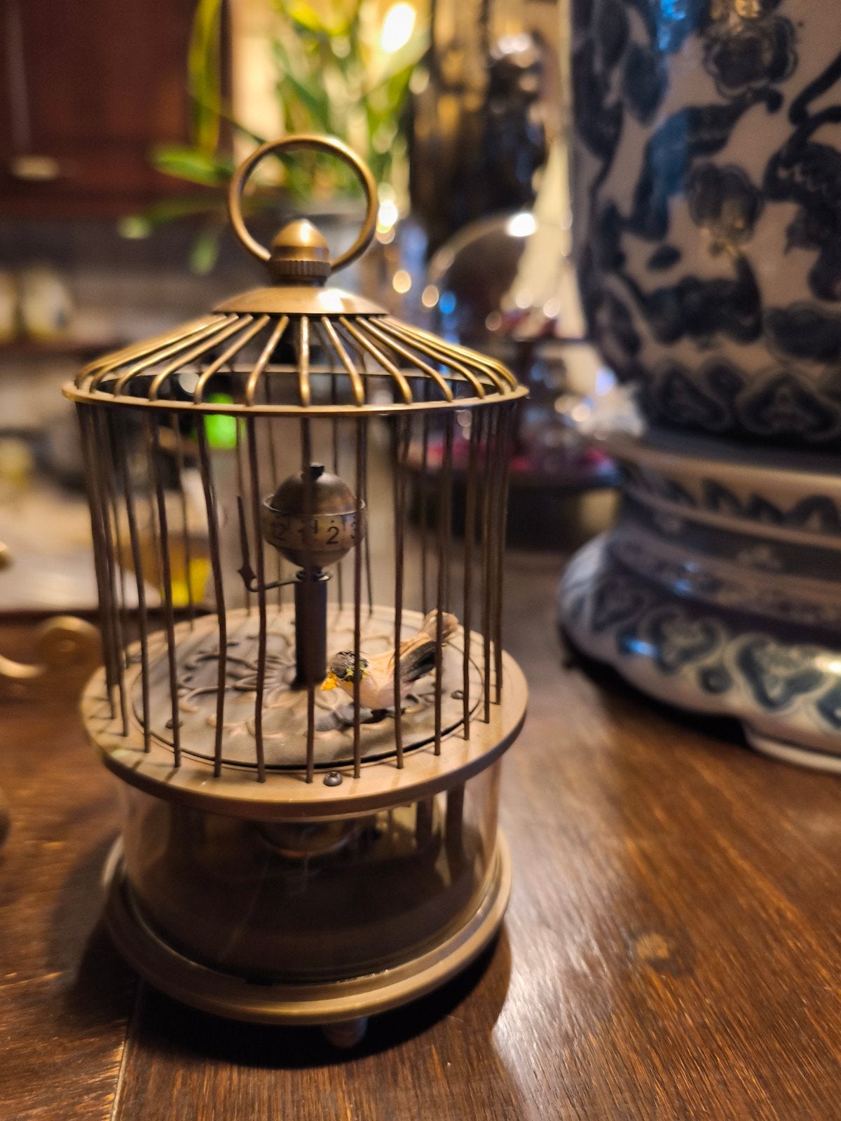 klokje met bewegend vogeltje, Ophalen