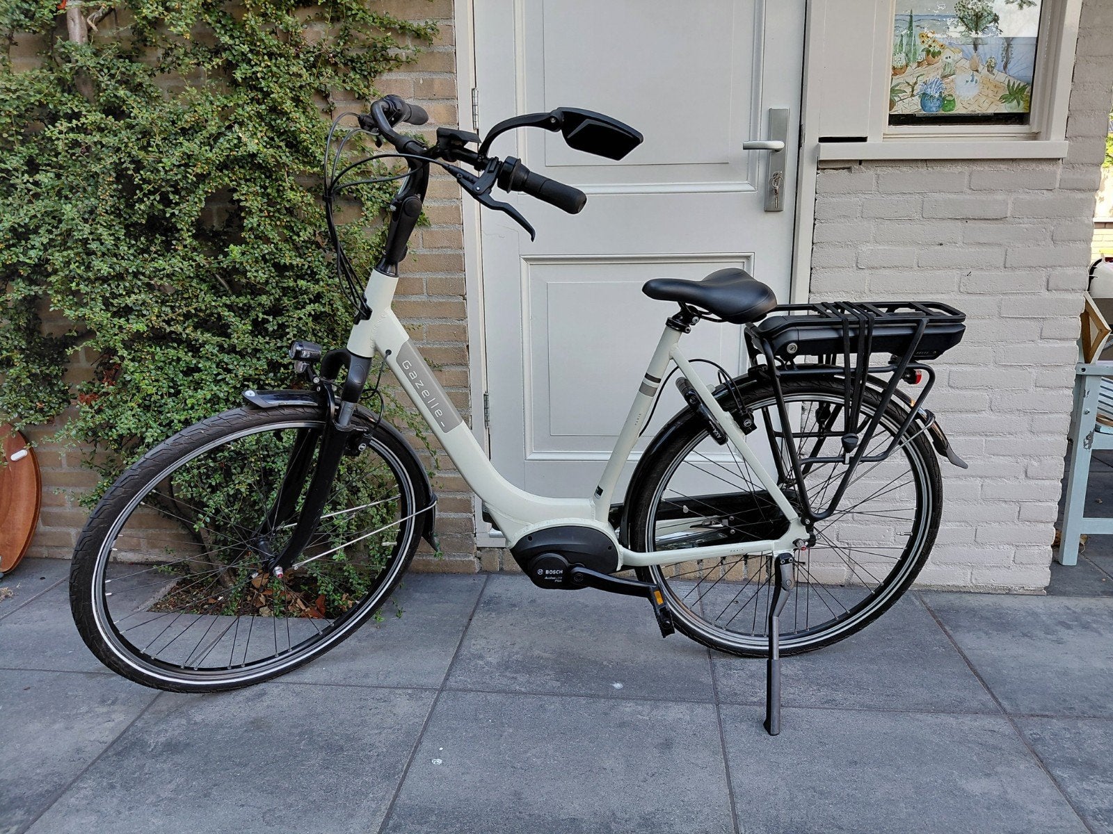 Gazelle Paris C7+ HMB L57 E-bike - 300Wh accu, Fietsen en Brommers, Elektrische fietsen, Ophalen, Zo goed als nieuw, 50 km per accu of meer