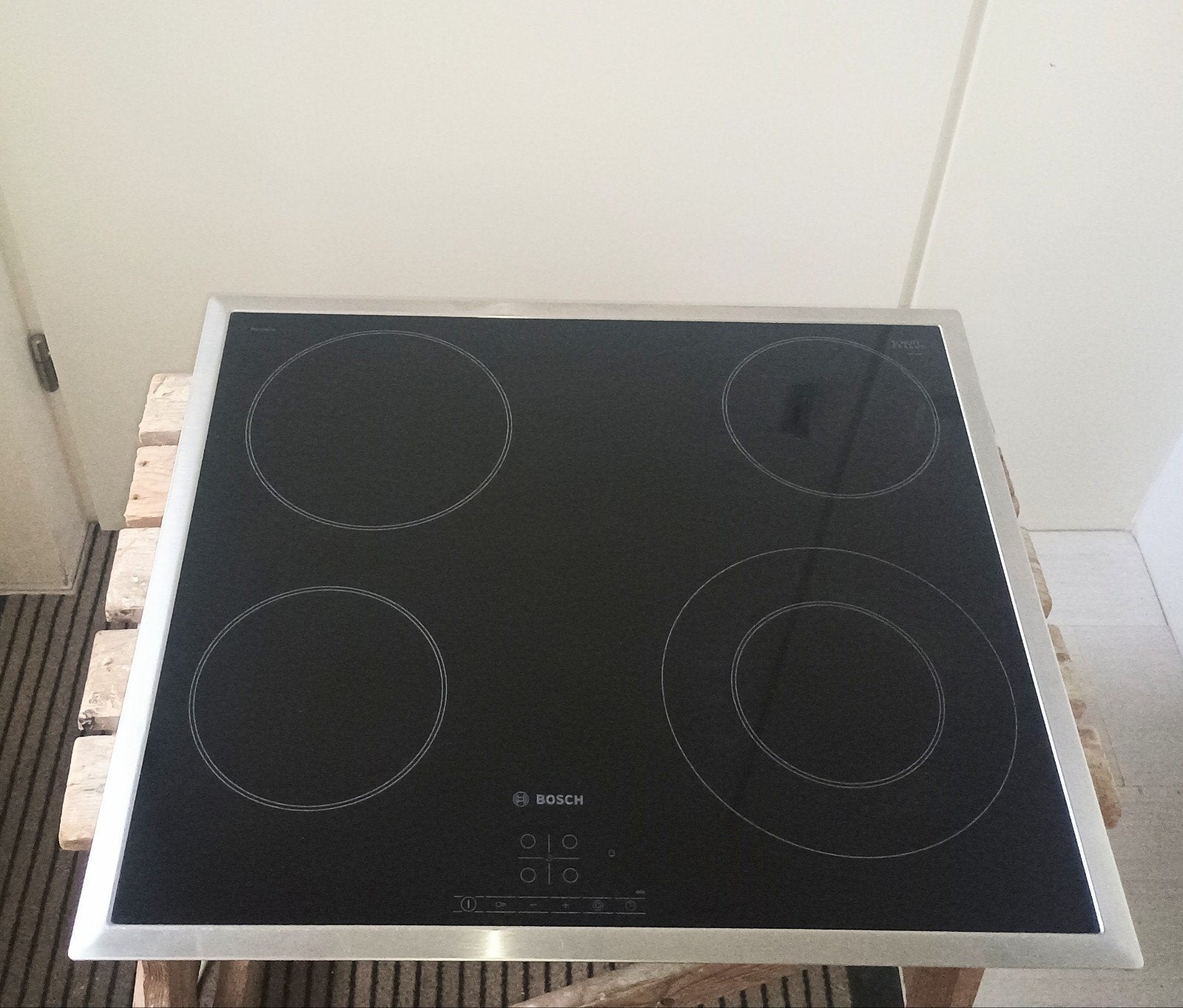 Bosch inbouw keramische kookplaat Bj 2021 E-nr PKF645B17E/04, Witgoed en Apparatuur, Kookplaten, Gebruikt, Verzenden, ., Keramisch